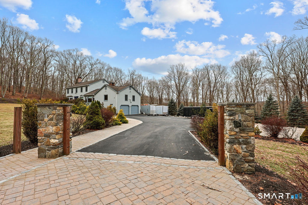 17 Abbotts Hill Road