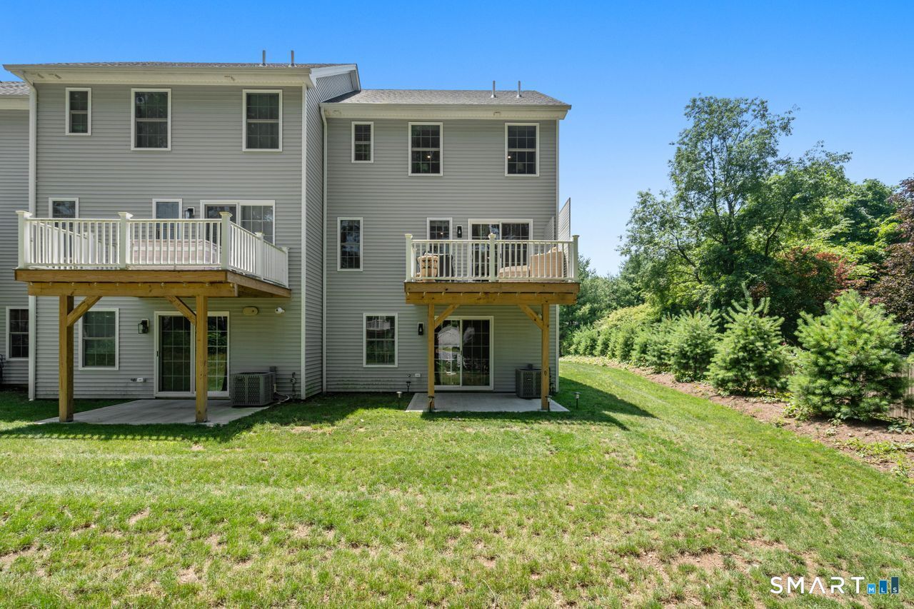 11 Summer Brook Way 11