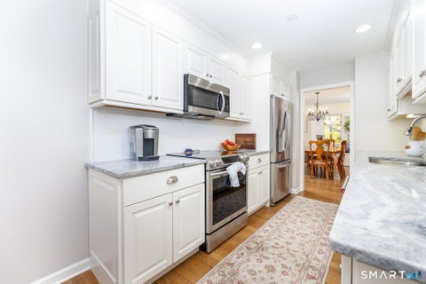 Tiny photo for 4 Saddle Crossing #4, Avon, CT 06001 (MLS # 24216418)