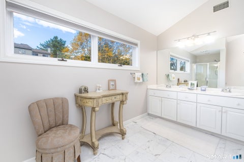 Tiny photo for 4 Saddle Crossing #4, Avon, CT 06001 (MLS # 24216418)