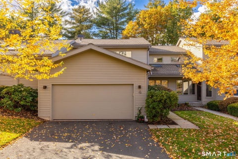 Tiny photo for 4 Saddle Crossing #4, Avon, CT 06001 (MLS # 24216418)