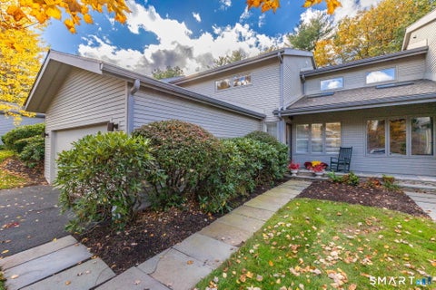 Tiny photo for 4 Saddle Crossing #4, Avon, CT 06001 (MLS # 24216418)