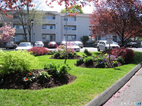 Tiny photo for 163 South Street #10, Danbury, CT 06810 (MLS # 24150507)