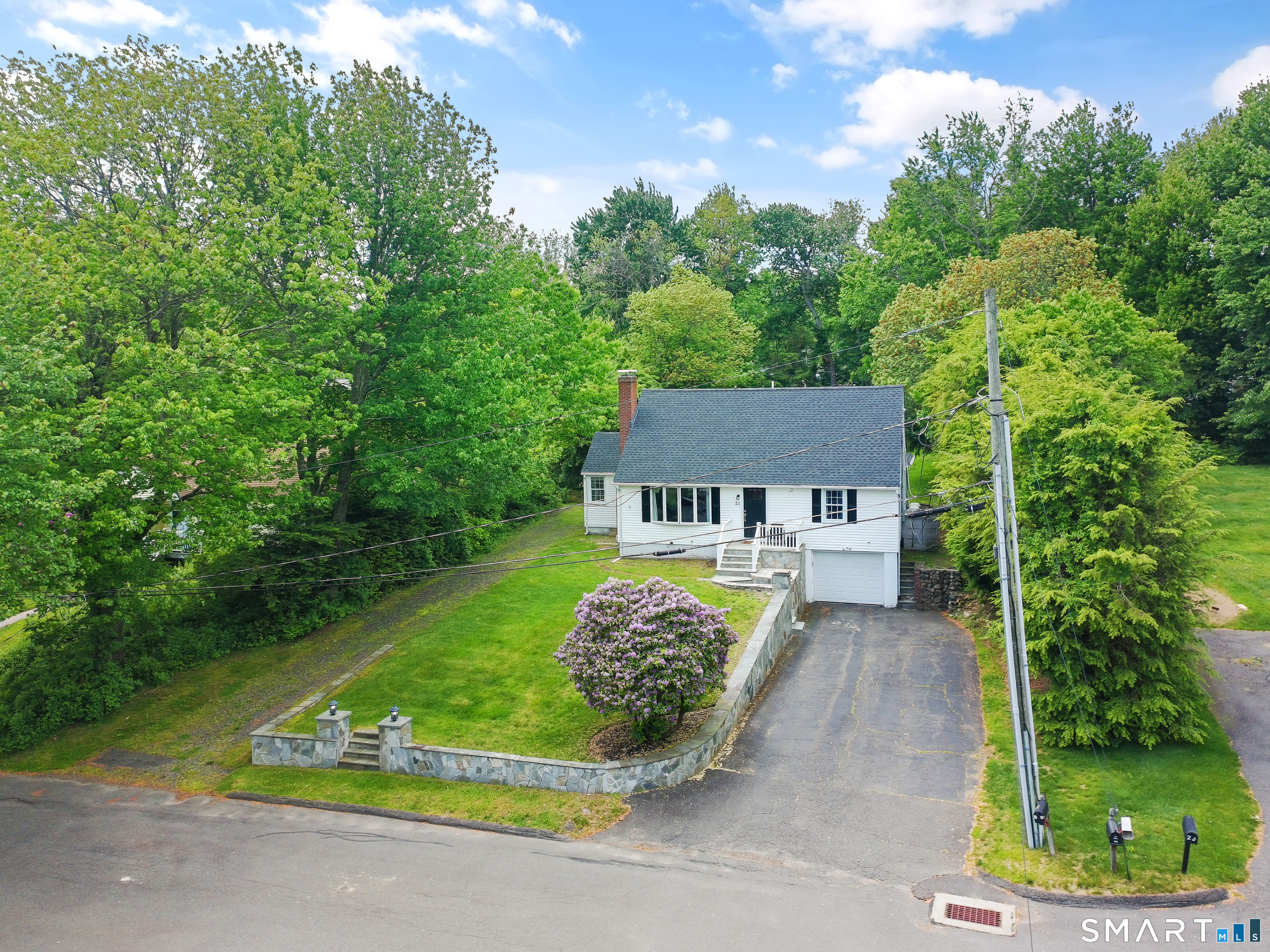 21 Lone Oak Avenue
