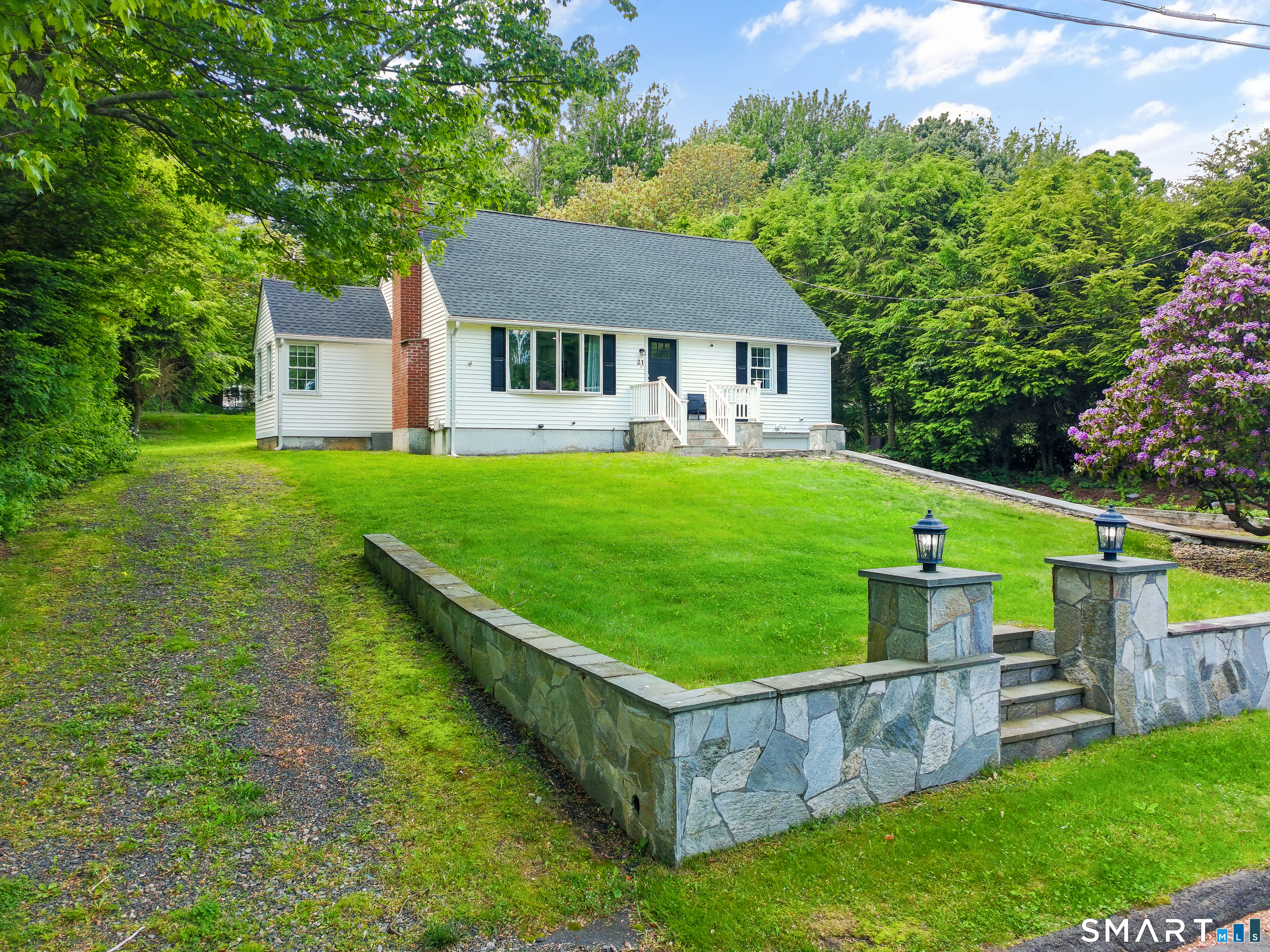21 Lone Oak Avenue