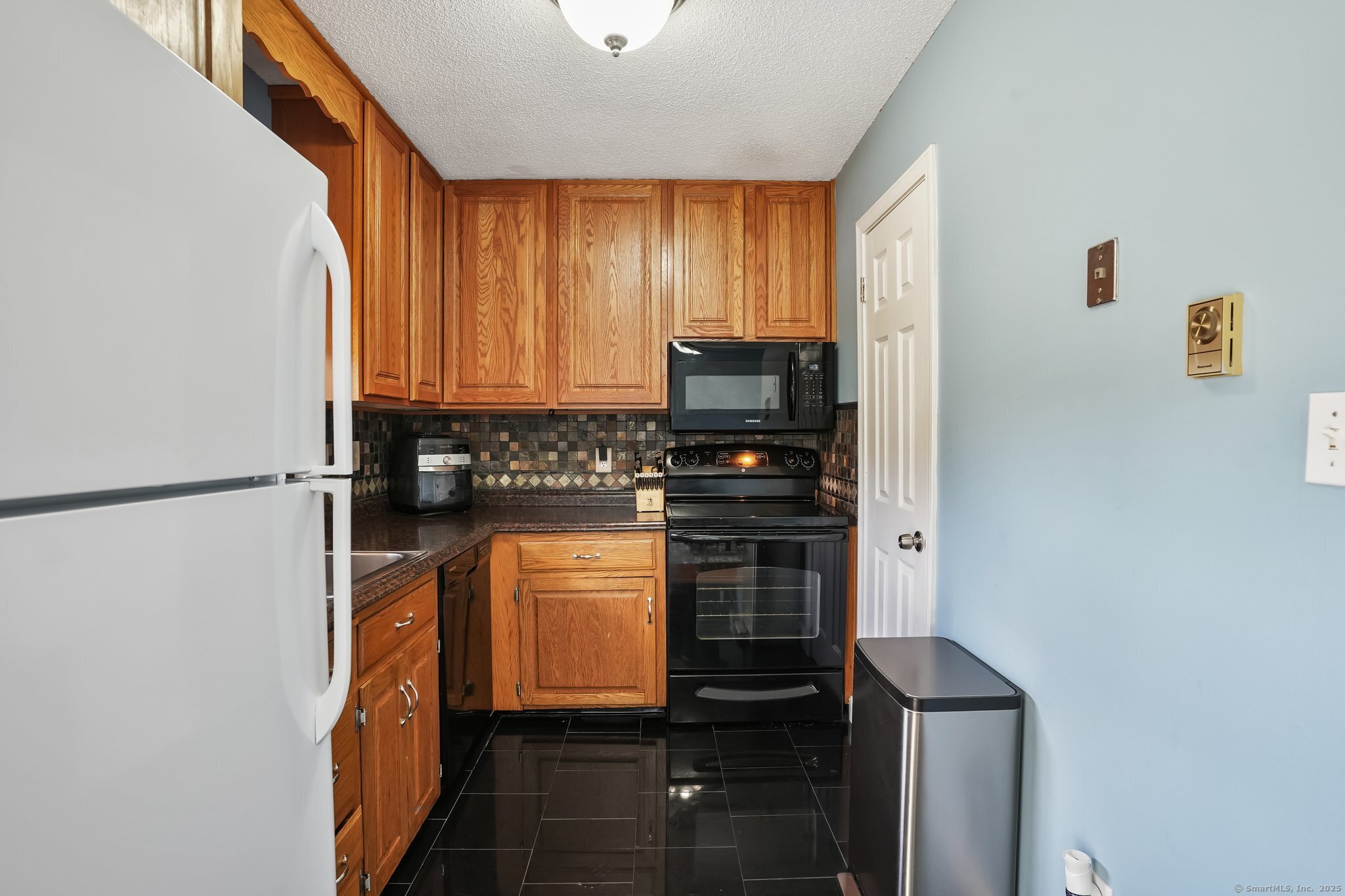 895 Matthews Street #APT 46, Bristol, Connecticut image 14