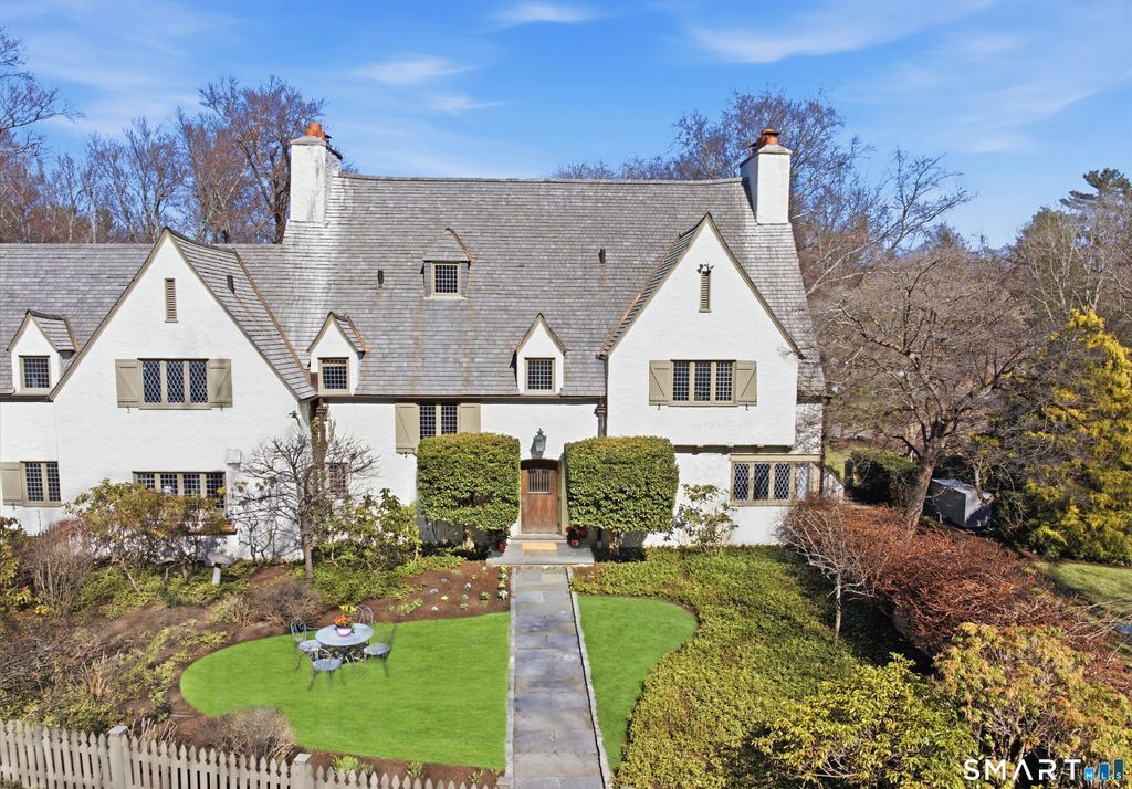 Photo of 9 Frost Road, Greenwich, CT 06830 (MLS # 24159311)