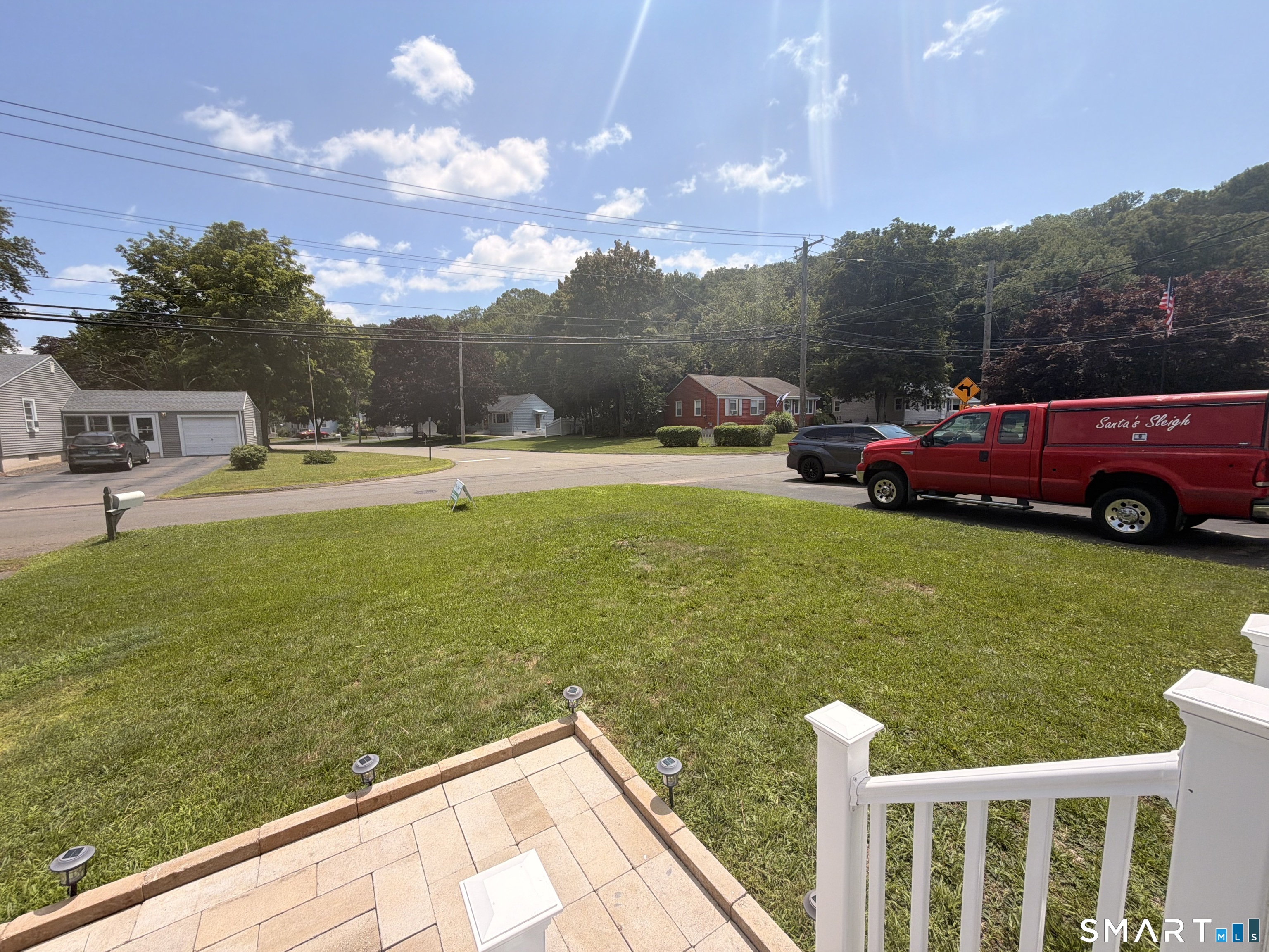 8 River Road