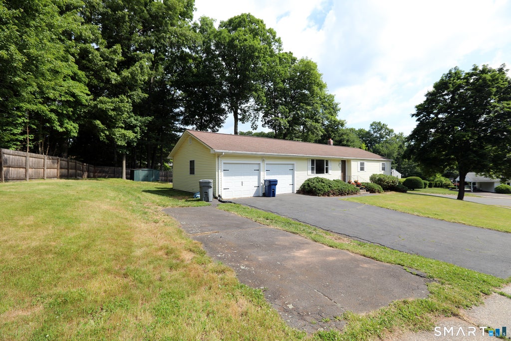 Photo of 108 Glenwood Drive, Plainville, CT 06062 (MLS # 24183376)