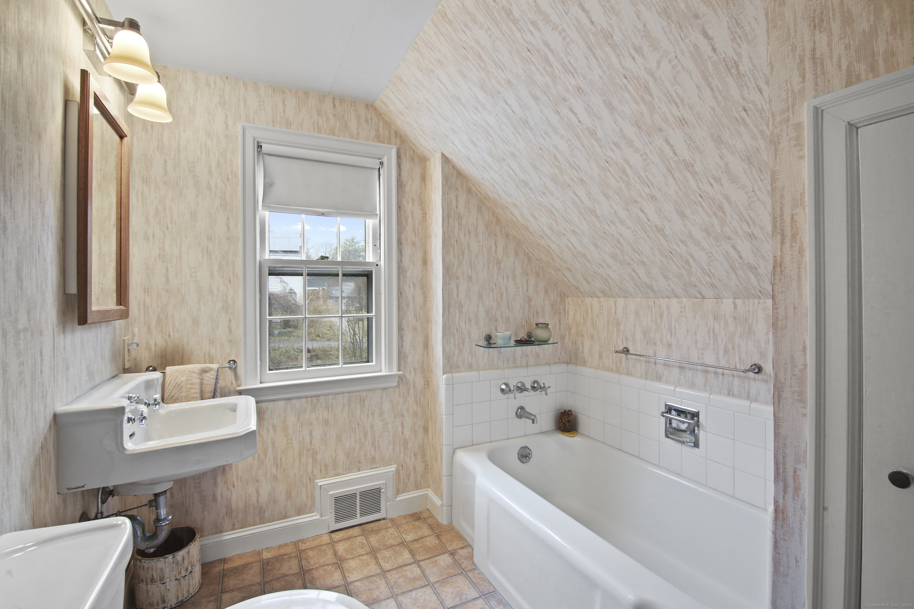 699 Mountain Road, West Hartford, Connecticut image 30