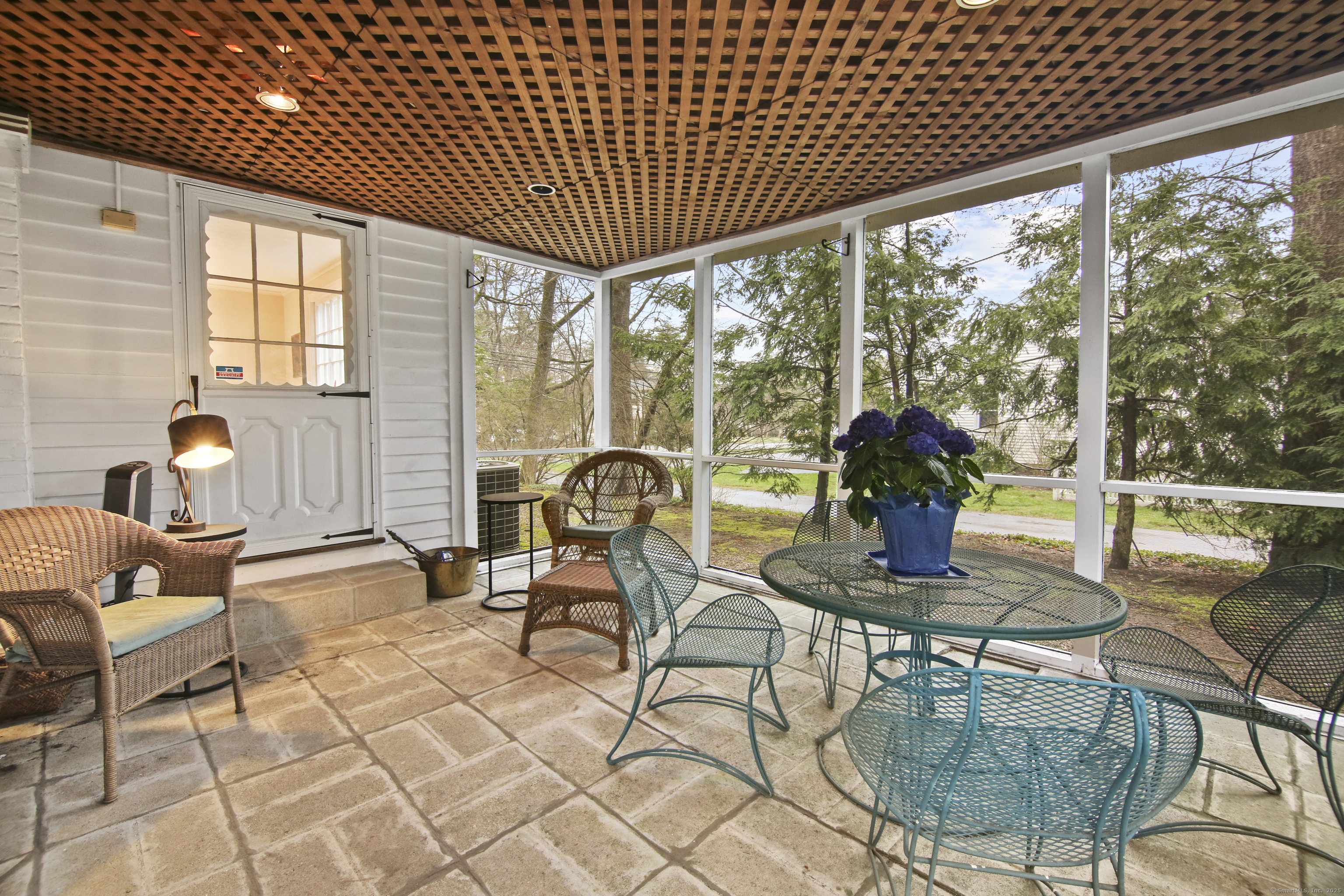 699 Mountain Road, West Hartford, Connecticut image 16