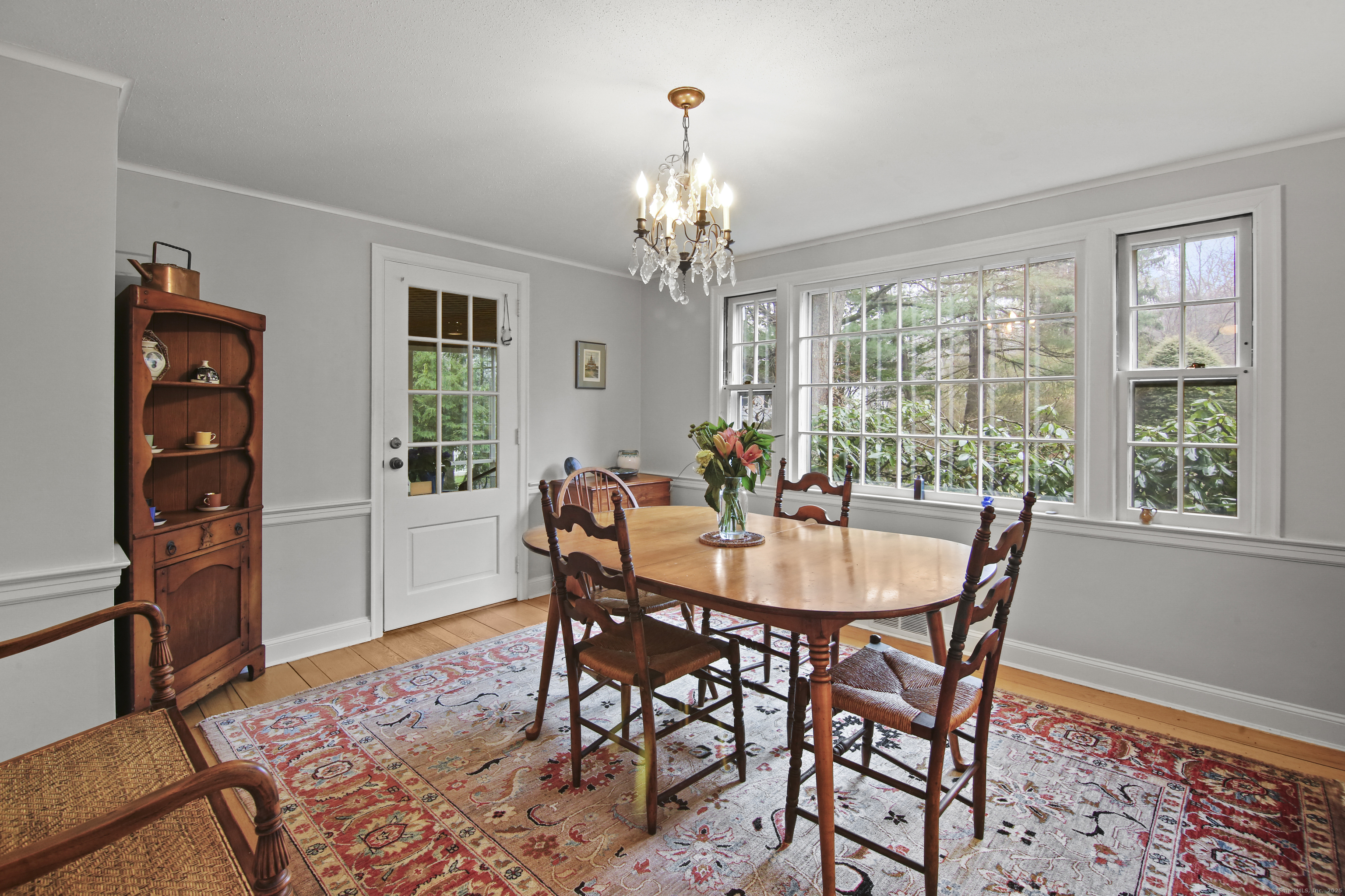 699 Mountain Road, West Hartford, Connecticut image 11