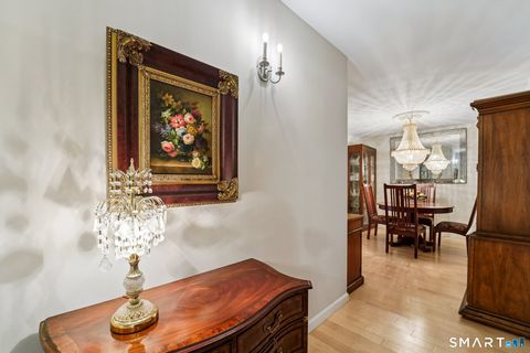 Photo of 25 Forest Street #6L, Stamford, CT 06901 (MLS # 24167145)