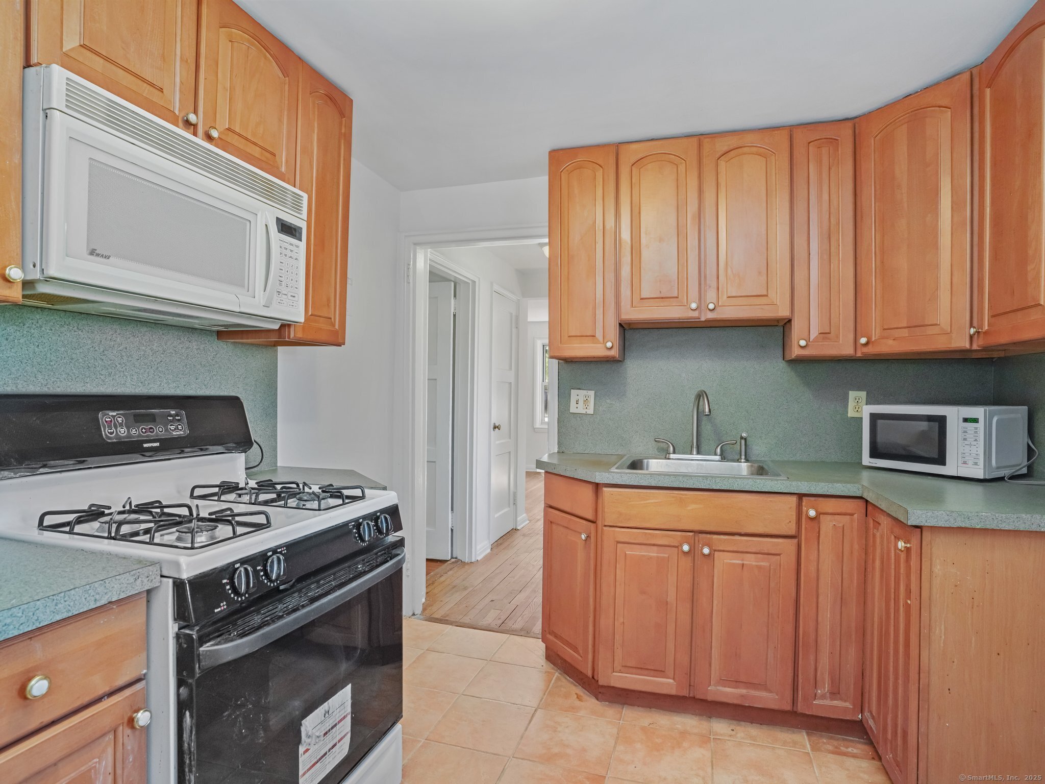 1078 E Main Street #APT 1, Stamford, Connecticut image 6
