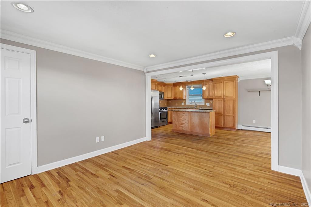 New Britain, Connecticut 06053, United States, 3 Bedrooms Bedrooms, ,2 BathroomsBathrooms,Residential,Active,178840