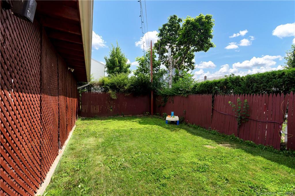 New Britain, Connecticut 06053, United States, 3 Bedrooms Bedrooms, ,2 BathroomsBathrooms,Residential,Active,178840