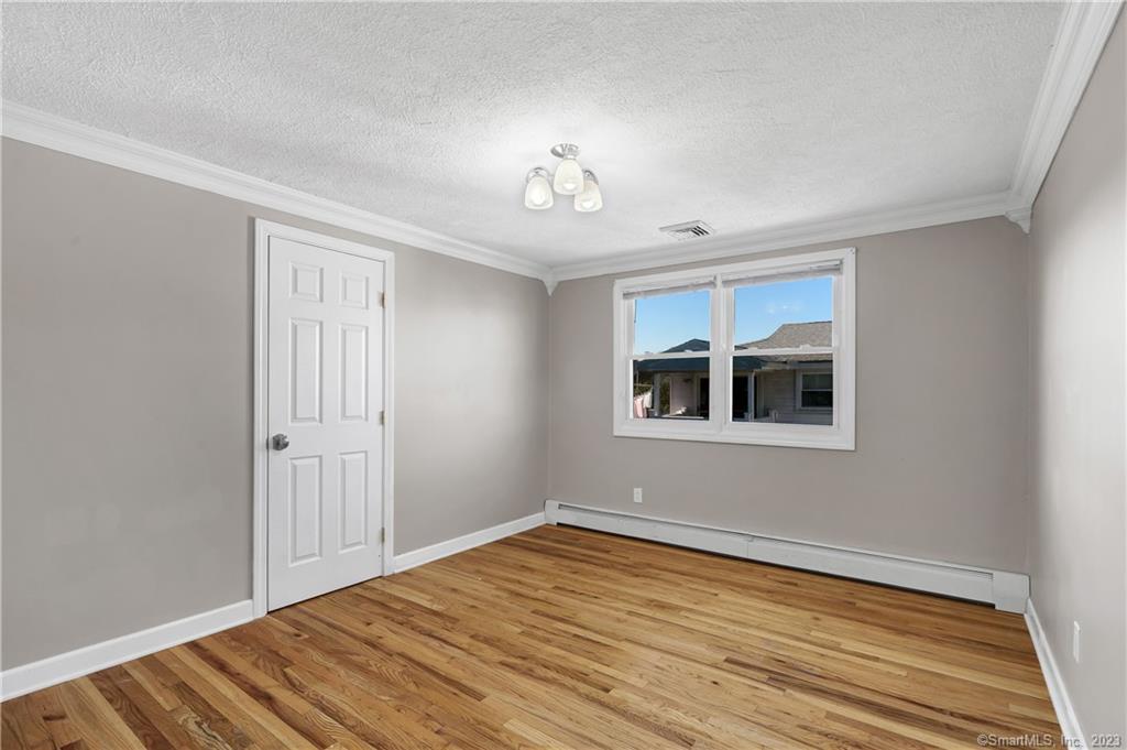 New Britain, Connecticut 06053, United States, 3 Bedrooms Bedrooms, ,2 BathroomsBathrooms,Residential,Active,178840