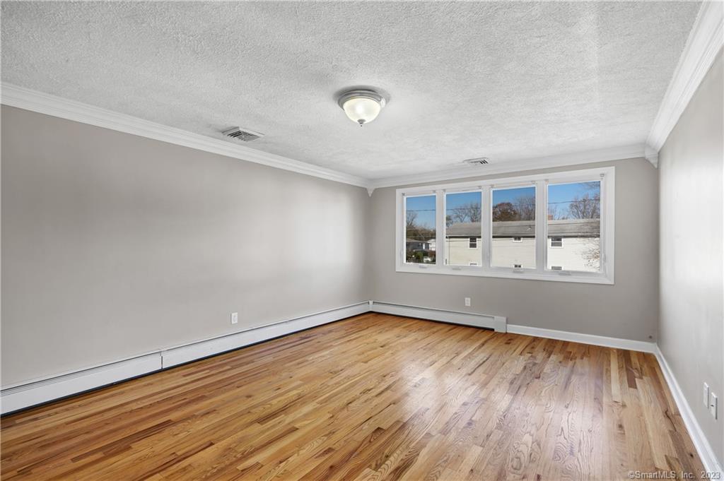 New Britain, Connecticut 06053, United States, 3 Bedrooms Bedrooms, ,2 BathroomsBathrooms,Residential,Active,178840