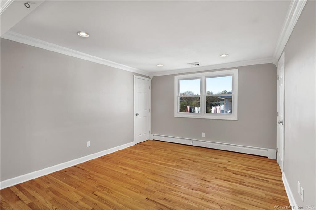 New Britain, Connecticut 06053, United States, 3 Bedrooms Bedrooms, ,2 BathroomsBathrooms,Residential,Active,178840