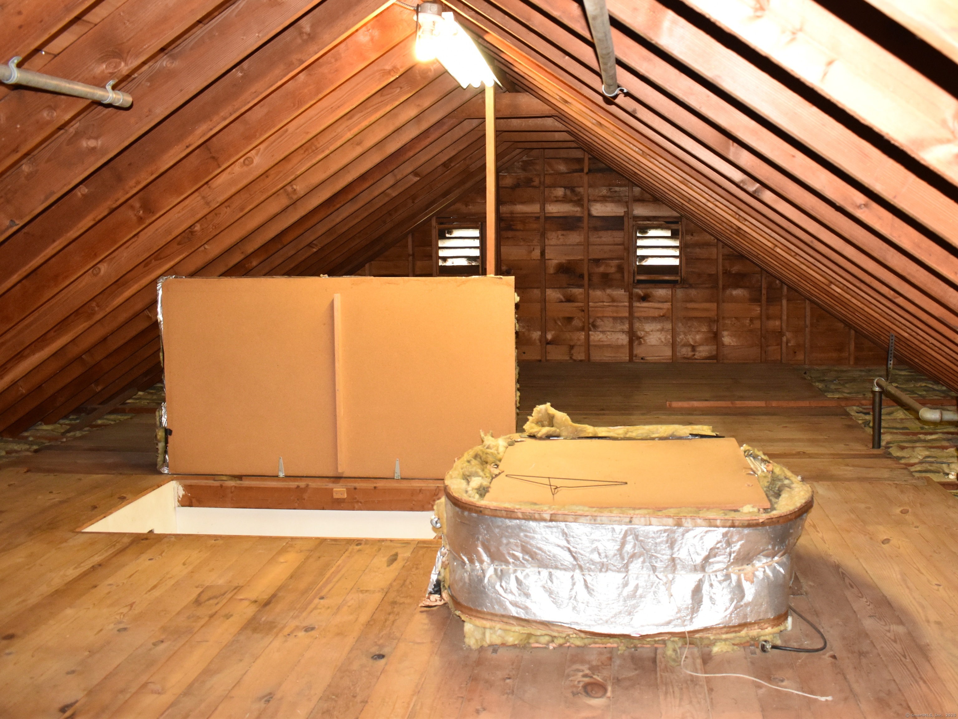 Canton, Connecticut 06019, United States, 3 Bedrooms Bedrooms, ,2 BathroomsBathrooms,Residential,Active,144030