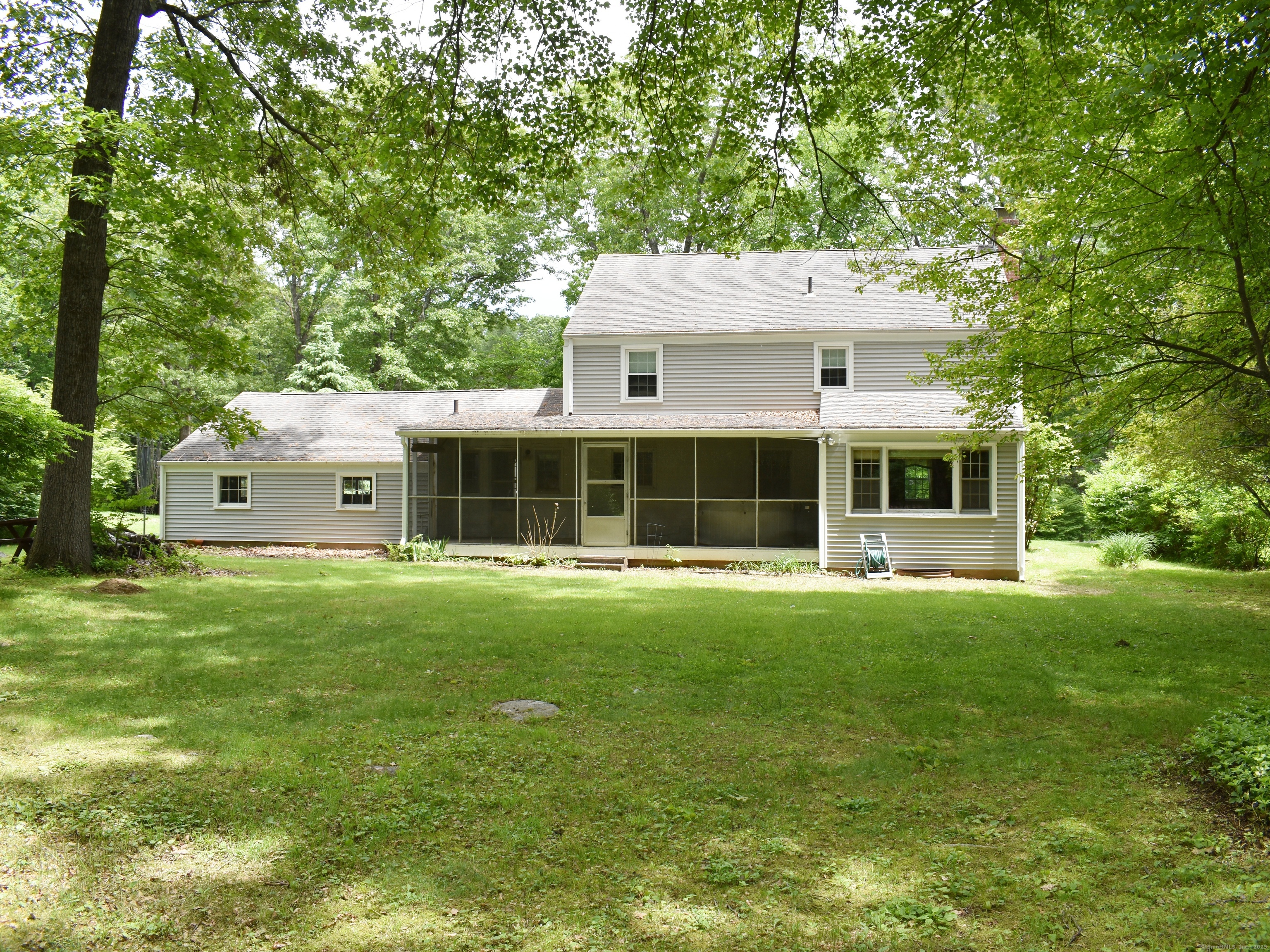 Canton, Connecticut 06019, United States, 3 Bedrooms Bedrooms, ,2 BathroomsBathrooms,Residential,Active,144030