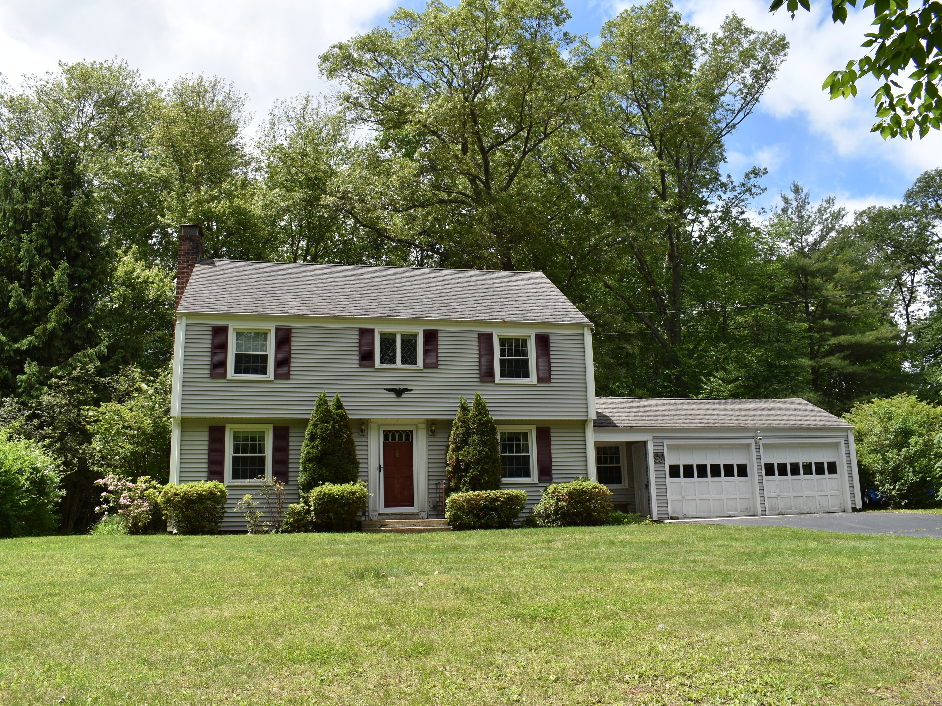 Canton, Connecticut 06019, United States, 3 Bedrooms Bedrooms, ,2 BathroomsBathrooms,Residential,Active,144030