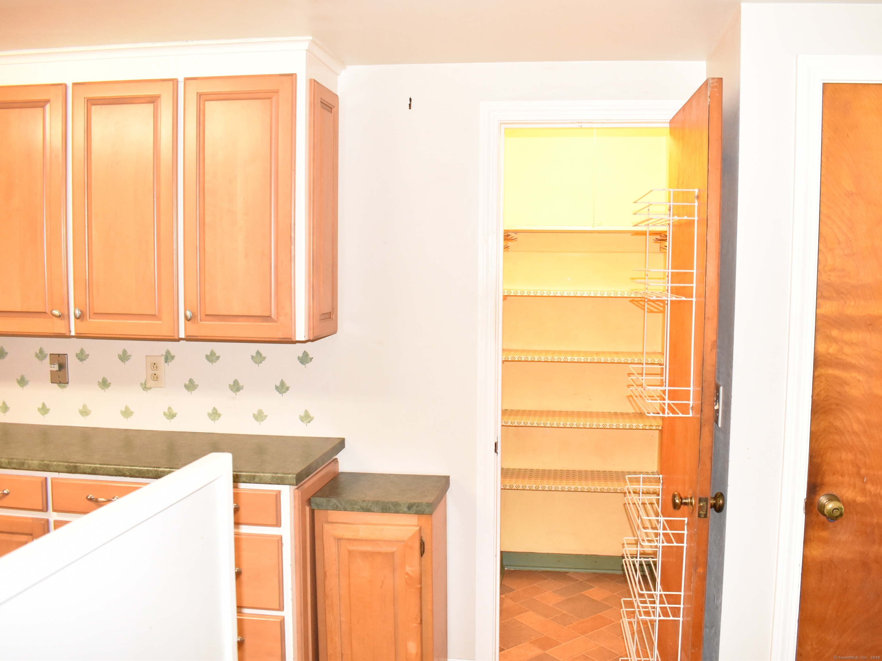 Canton, Connecticut 06019, United States, 3 Bedrooms Bedrooms, ,2 BathroomsBathrooms,Residential,Active,144030