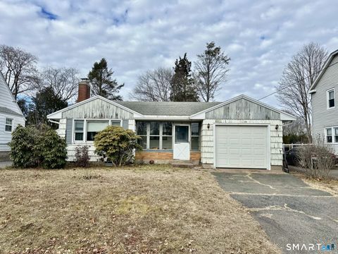 Photo of 74 Terrace Avenue, East Hartford, CT 06108 (MLS # 24148415)