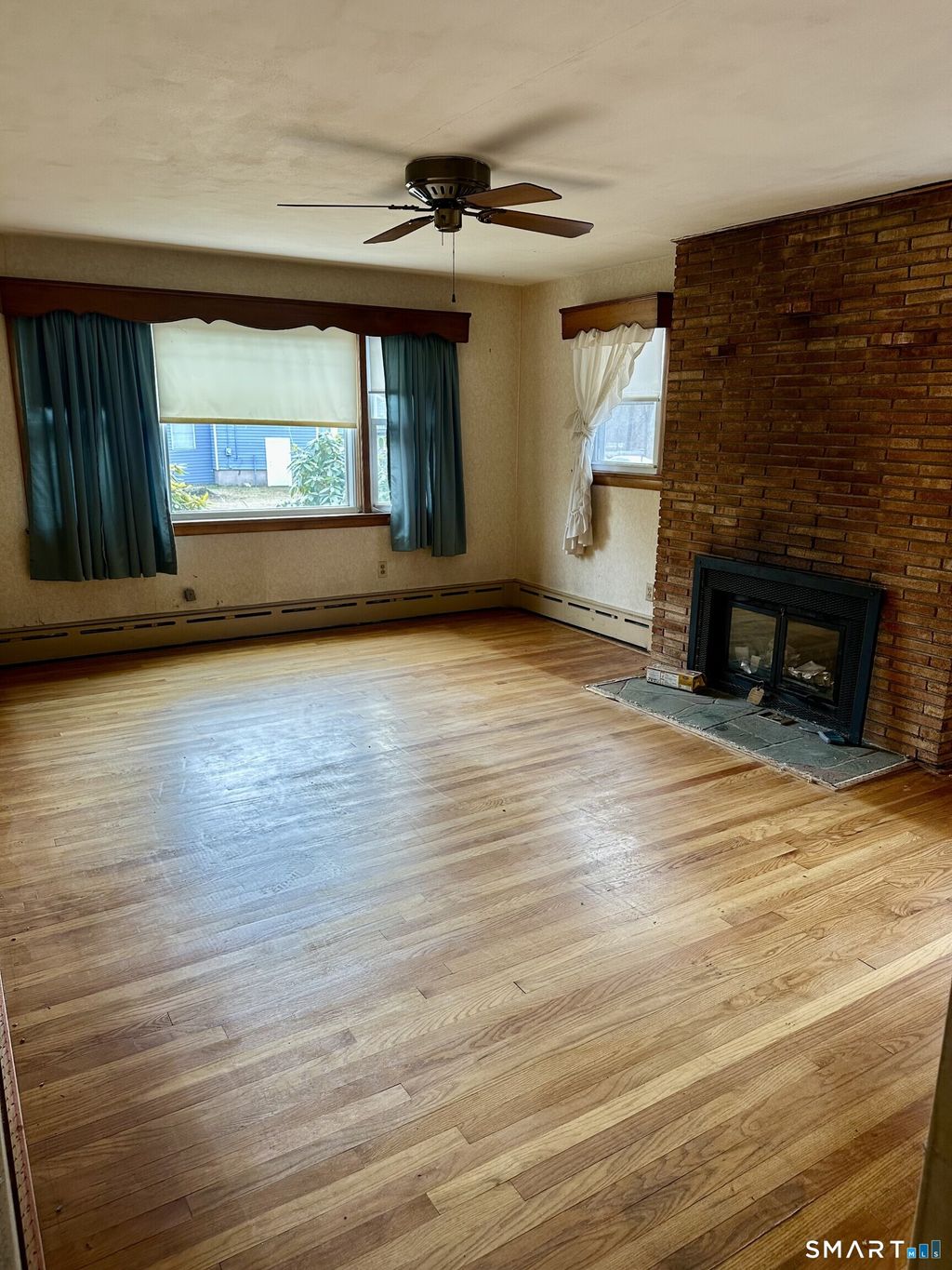 Photo of 74 Terrace Avenue, East Hartford, CT 06108 (MLS # 24148415)