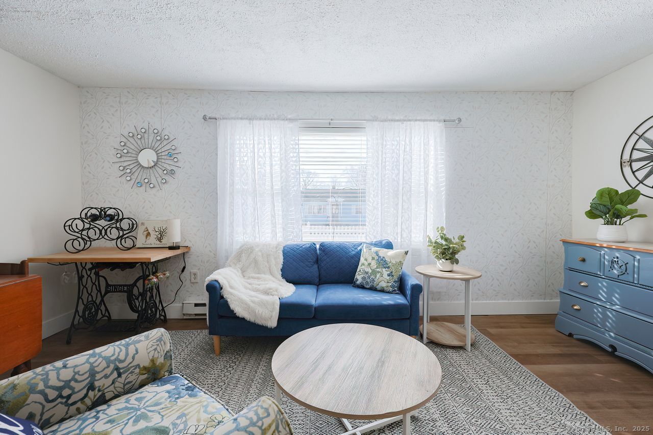 15 Midway Oval, Groton, Connecticut image 11