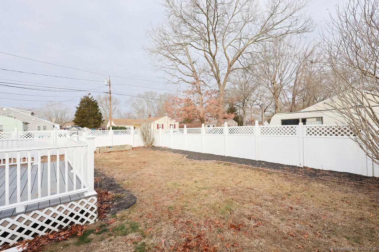 15 Midway Oval, Groton, Connecticut image 32