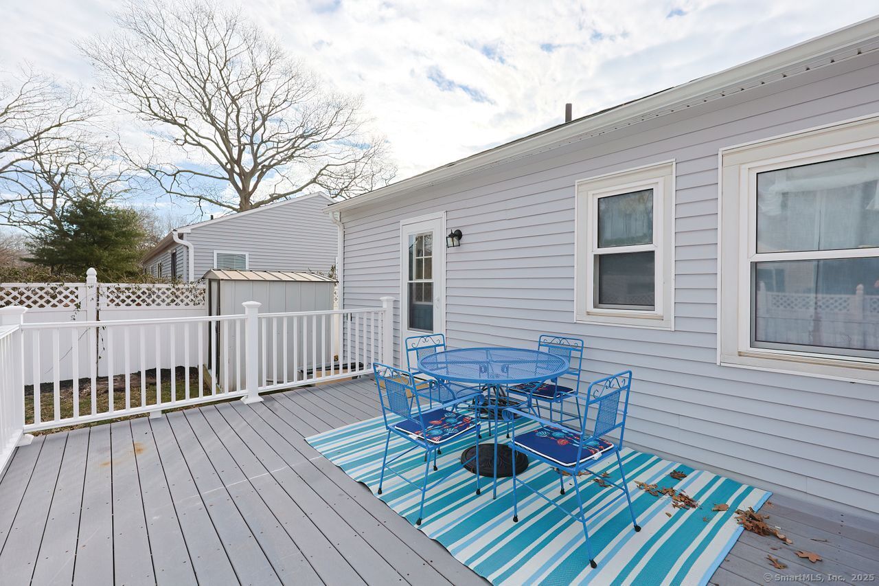 15 Midway Oval, Groton, Connecticut image 28