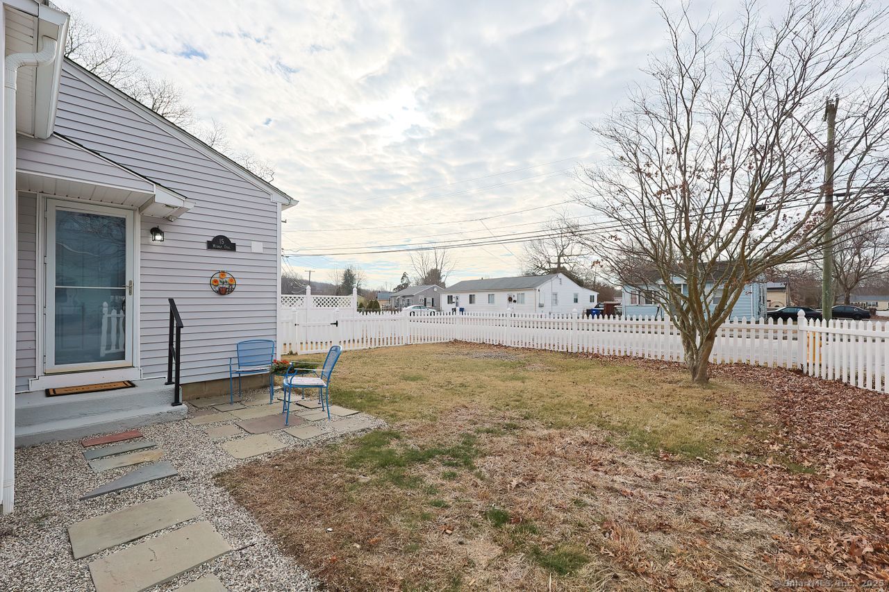 15 Midway Oval, Groton, Connecticut image 33