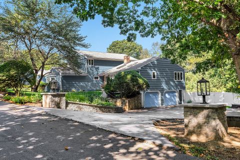 Photo of 10 Echo Lane, Fairfield, CT 06825 (MLS # 24133938)