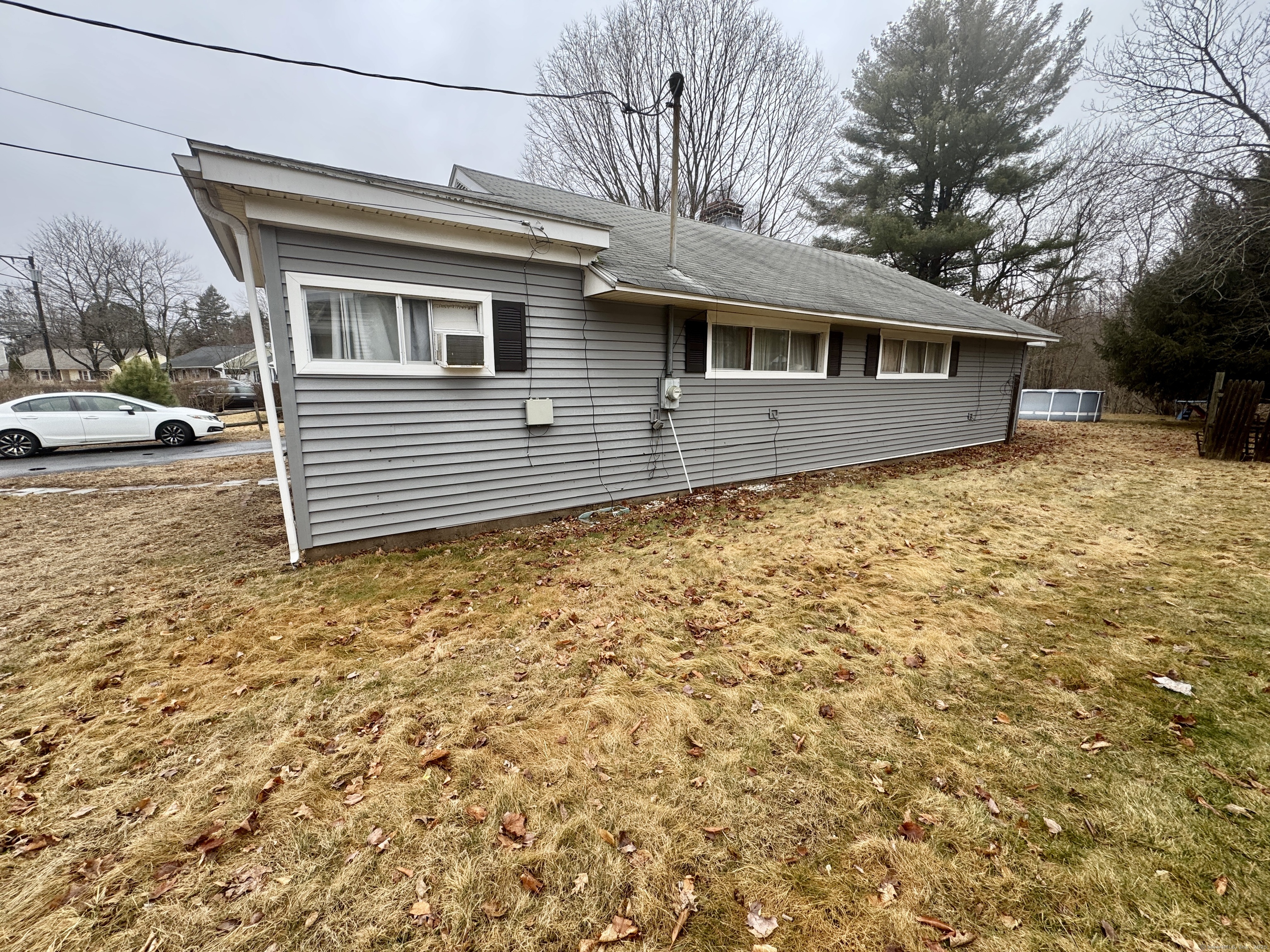38 Burke Street, East Hartford, Connecticut image 3