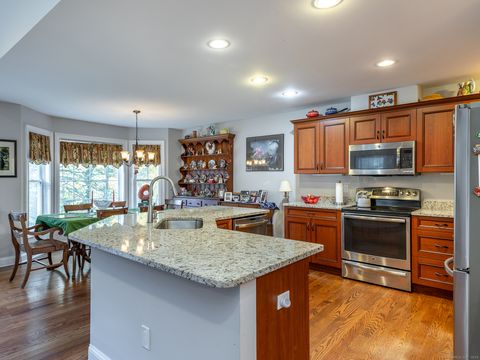 Tiny photo for 1 Blossom Court #1, New Milford, CT 06776 (MLS # 24135079)