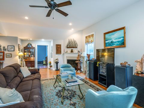 Tiny photo for 1 Blossom Court #1, New Milford, CT 06776 (MLS # 24135079)