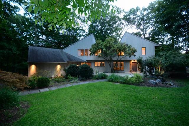 Photo 1 of 28 Barnegat Road, New Canaan, Connecticut, $1,223,000, Web #: 99014374