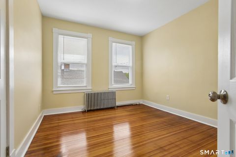 Tiny photo for 39 Grand Street #3, Middletown, CT 06457 (MLS # 24171973)