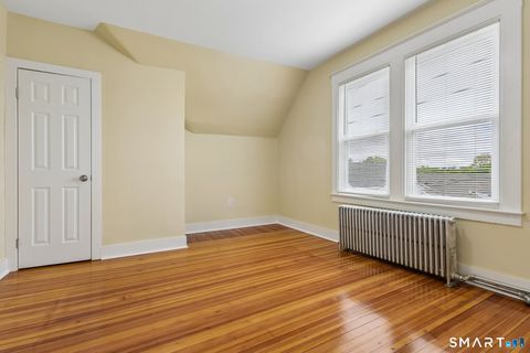 Tiny photo for 39 Grand Street #3, Middletown, CT 06457 (MLS # 24171973)