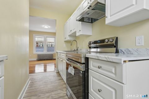 Tiny photo for 39 Grand Street #3, Middletown, CT 06457 (MLS # 24171973)