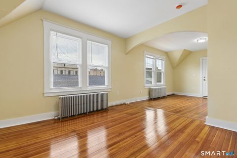 Tiny photo for 39 Grand Street #3, Middletown, CT 06457 (MLS # 24171973)