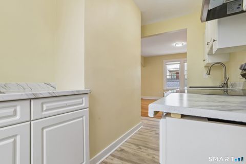 Tiny photo for 39 Grand Street #3, Middletown, CT 06457 (MLS # 24171973)