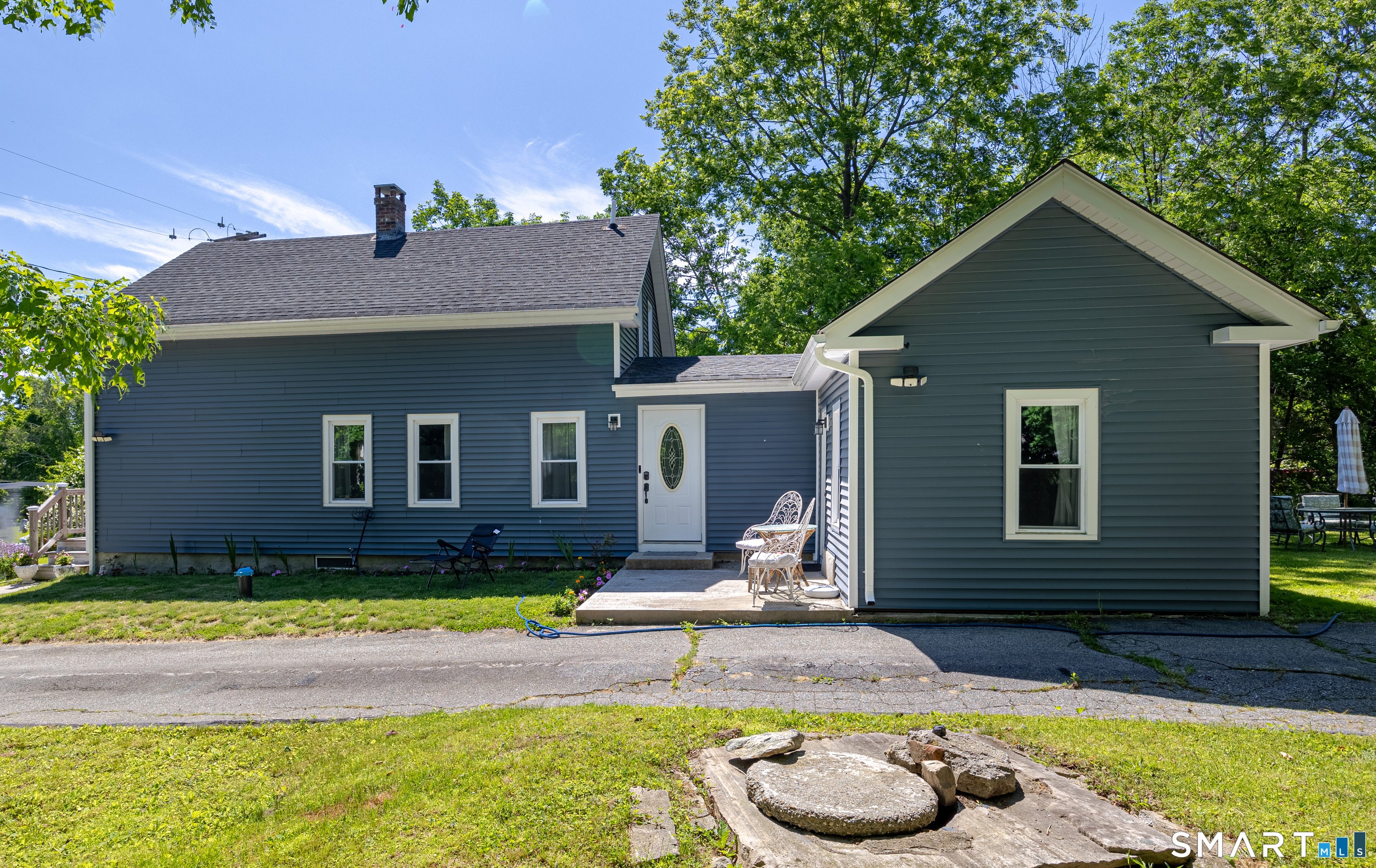 1414 Hartford Pike