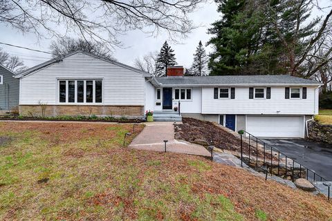 35 Tumblebrook Lane West Hartford CT 06117