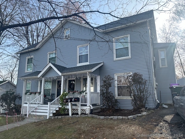 Grandview Avenue, Danbury, Connecticut - 7 Bedrooms  
4 Bathrooms  
14 Rooms - 