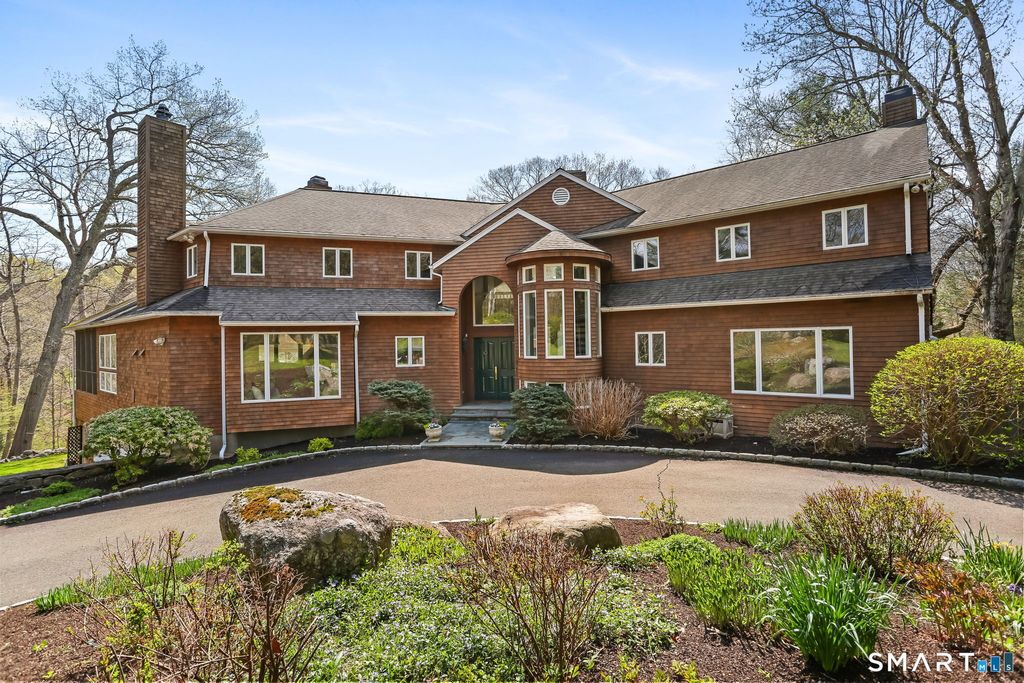 Photo of 32 Buttonball Lane, Weston, CT 06883 (MLS # 24154227)