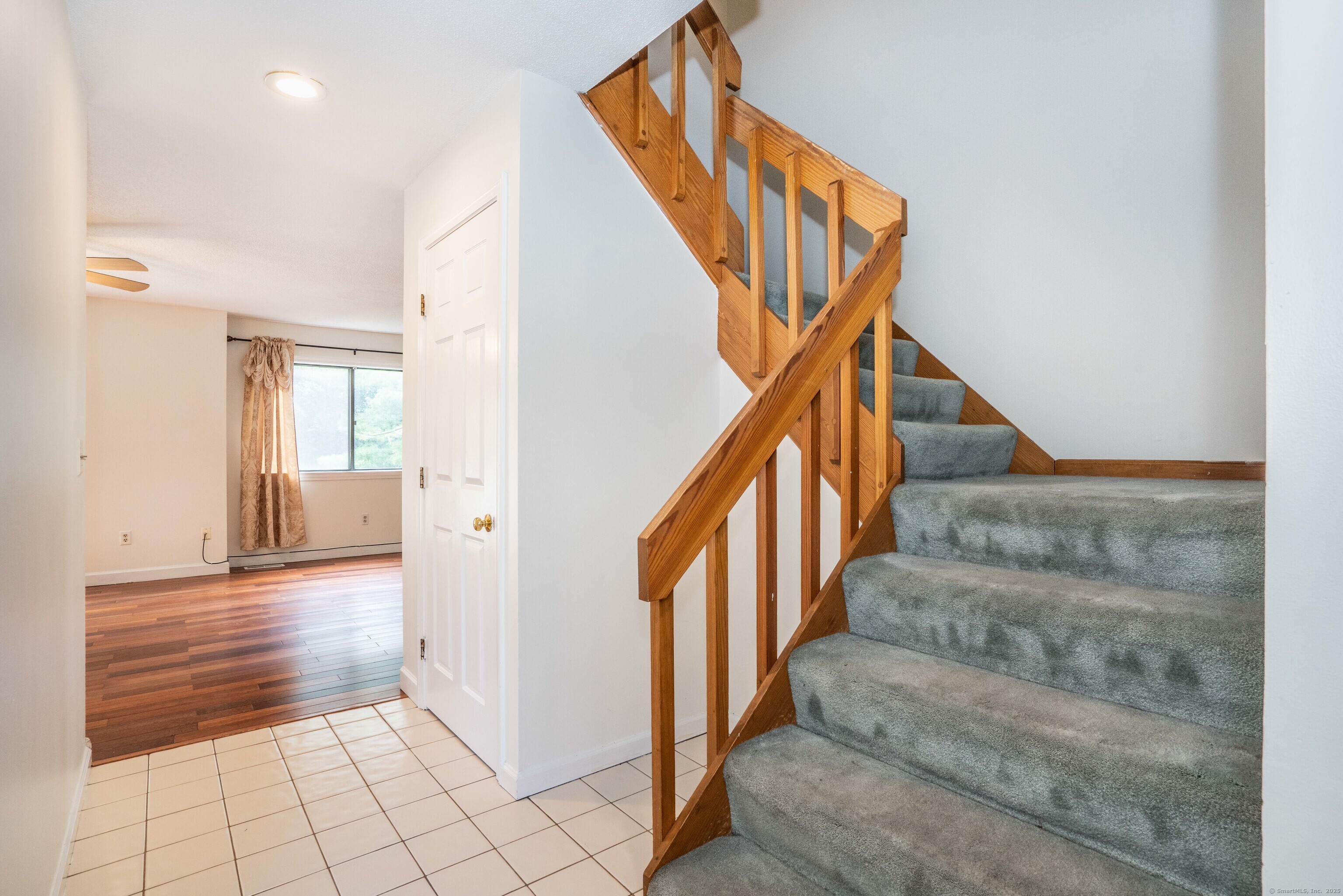 Newington, Connecticut 06111, United States, 2 Bedrooms Bedrooms, ,3 BathroomsBathrooms,Residential,Active,218135