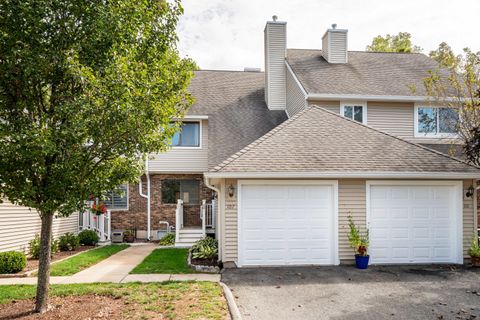 107 Fox Run Court 107 Newington CT 06111