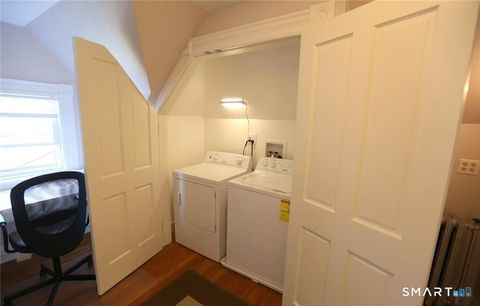 Tiny photo for 392 Orange Street #3, New Haven, CT 06511 (MLS # 24174017)